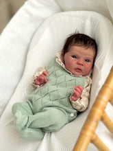 Load image into Gallery viewer, BLANK vinyl kit Mayven by Viviane Aleluia (includes: vinyl head, full limbs, non gender belly plate &amp; fabric body)
