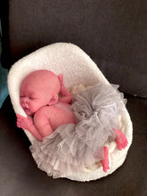 Load image into Gallery viewer, CUSTOM BOO BOO full body silicone kit Minou sleeping in SUPER soft blend
