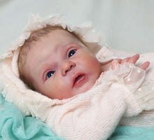 Load image into Gallery viewer, BLANK vinyl kit Mayven by Viviane Aleluia (includes: vinyl head, full limbs, non gender belly plate &amp; fabric body)
