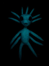 Load image into Gallery viewer, Full body silicone alien squid baby Nova in blue
