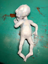 Load image into Gallery viewer, AVAILABLE Prototype Full body silicone creepy alien 18”
