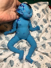 Load image into Gallery viewer, Custom Full body silicone avatar Na&#39;vi fantasy baby 9.4&quot; rooted head
