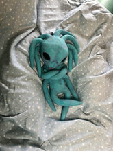 Load image into Gallery viewer, Full body silicone alien squid baby Nova in blue
