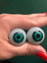Load image into Gallery viewer, Dolls eyes 24mm
