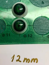 Load image into Gallery viewer, Dolls eyes 12 mm small pupil
