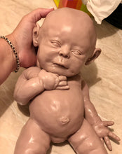 Load image into Gallery viewer, Blank full body silicone baby girl (Beau sculpt) 18” in super super soft blend #2
