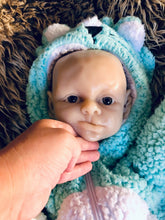 Load image into Gallery viewer, AWAKE Blank (unpainted) silicone cuddle head for cuddle baby Artyom in super soft blend with 3D skin effect

