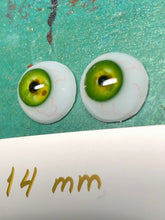 Load image into Gallery viewer, Dolls eyes 14mm

