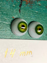 Load image into Gallery viewer, Dolls eyes 14mm
