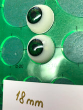 Load image into Gallery viewer, Dolls eyes 18 mm
