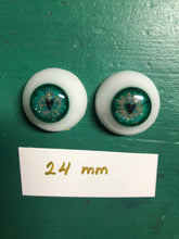 Load image into Gallery viewer, Fantasy Dolls eyes 24mm
