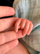 Load image into Gallery viewer, AVAILABLE Vinyl reborn Birdie (sculpted by Laura Lee Eagles, brought to life by Nadine Dolotova)
