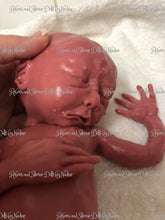 Load image into Gallery viewer, Full body silicone Crier 12&quot; blank kit
