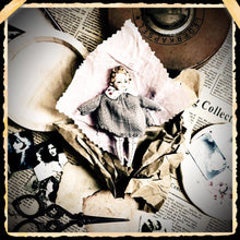 Load image into Gallery viewer, Mini doll
