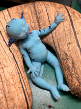 Load image into Gallery viewer, Full body silicone fantasy avatar navi baby girl 8.5”
