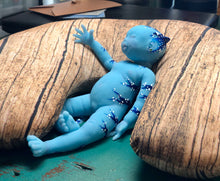 Load image into Gallery viewer, Full body silicone fantasy avatar navi baby girl 8.5”
