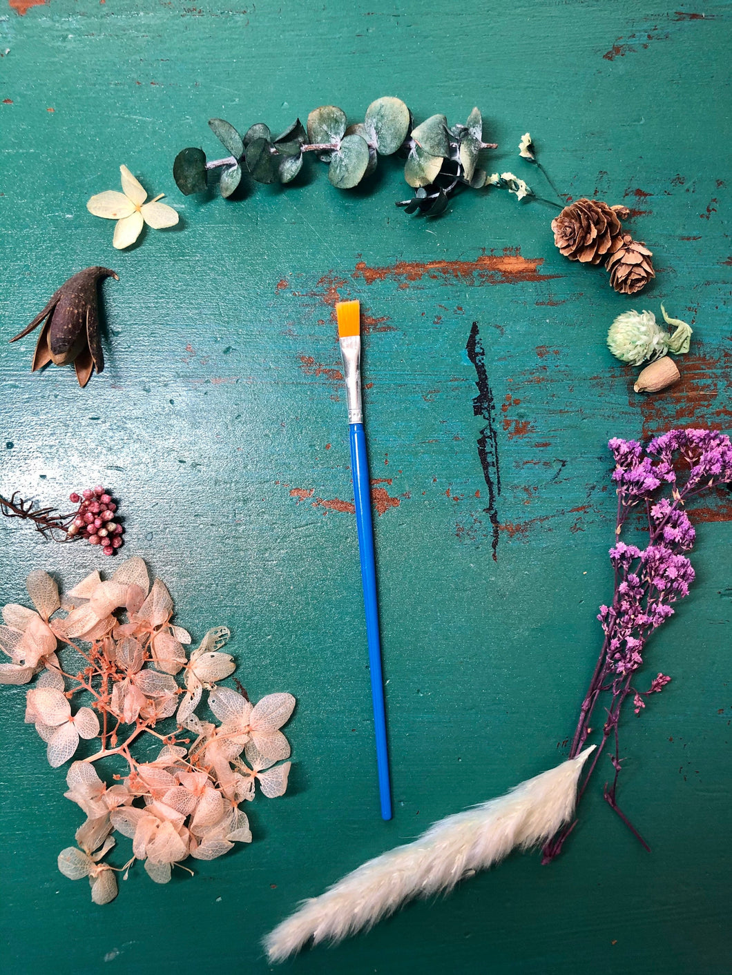 Brush (basic) for painting silicone