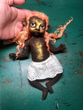 Load image into Gallery viewer, Custom Full body silicone fantasy baby girl 9.4&quot; in AA colour
